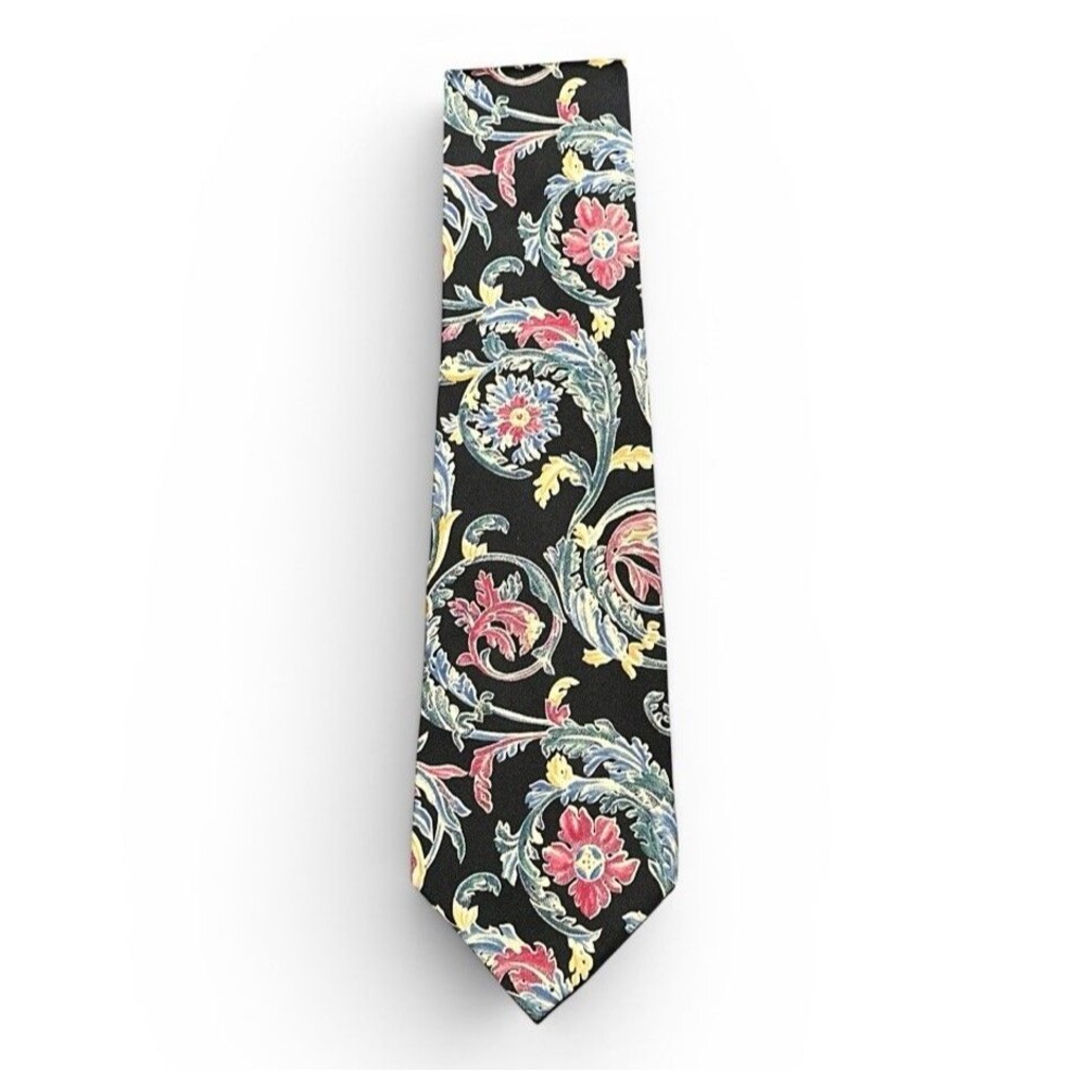 Metropolitan Museum of Art Italian Renaissance Silk Neck Tie Floral Scroll Black